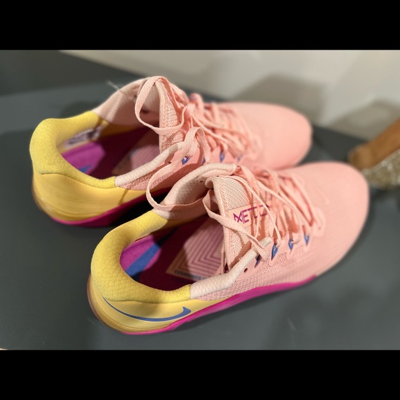 Nike Metcon sneakers in women’s size 13 - Picture 7 of 9